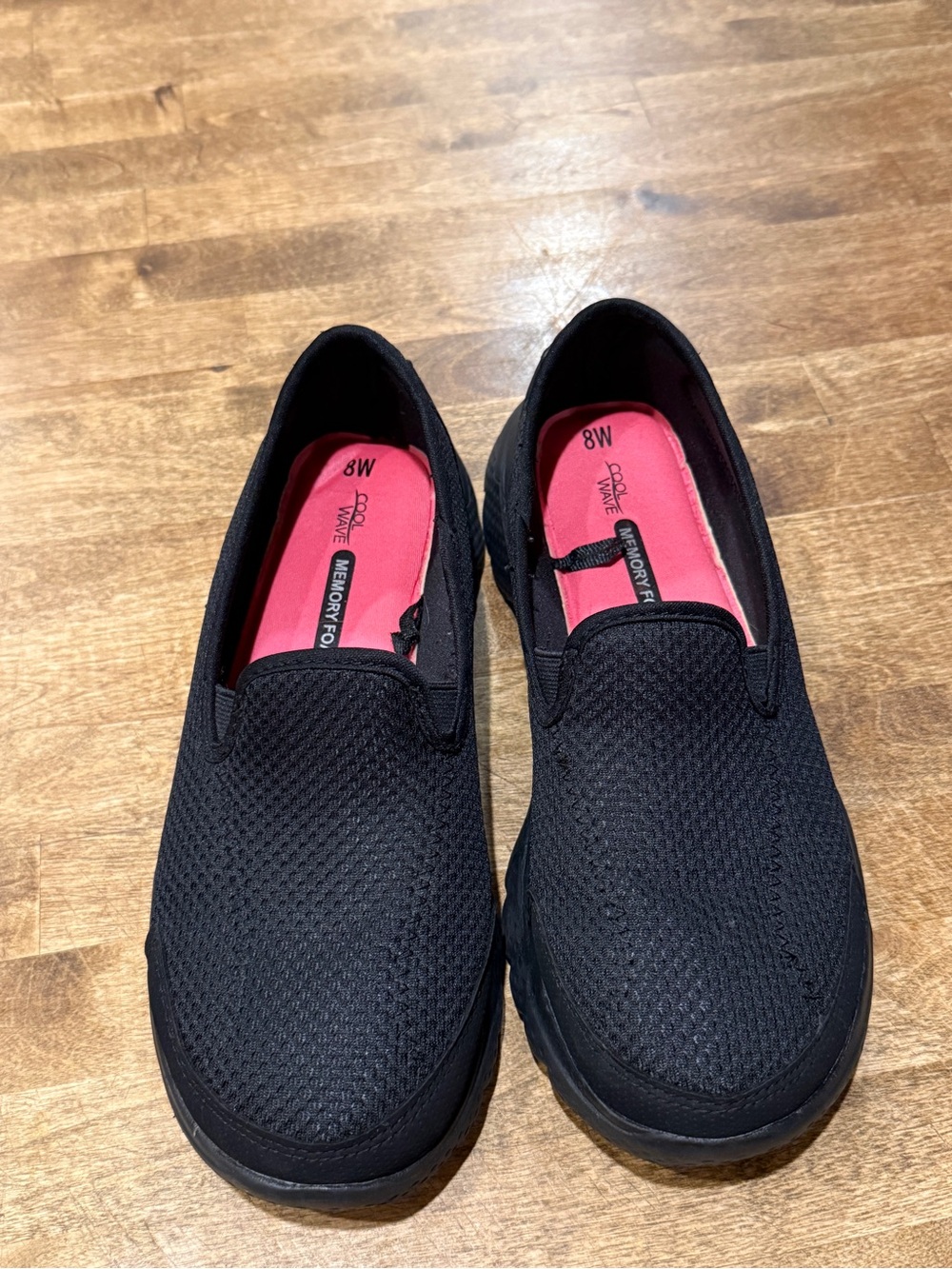 Women’s Slip-On Cool wave Sneakers - Black size 8 wide